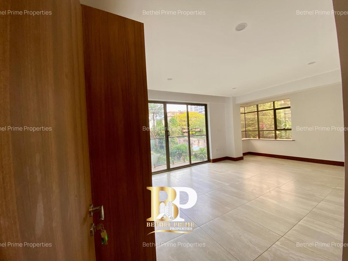 3 Bed Apartment with En Suite in Westlands Area - 17