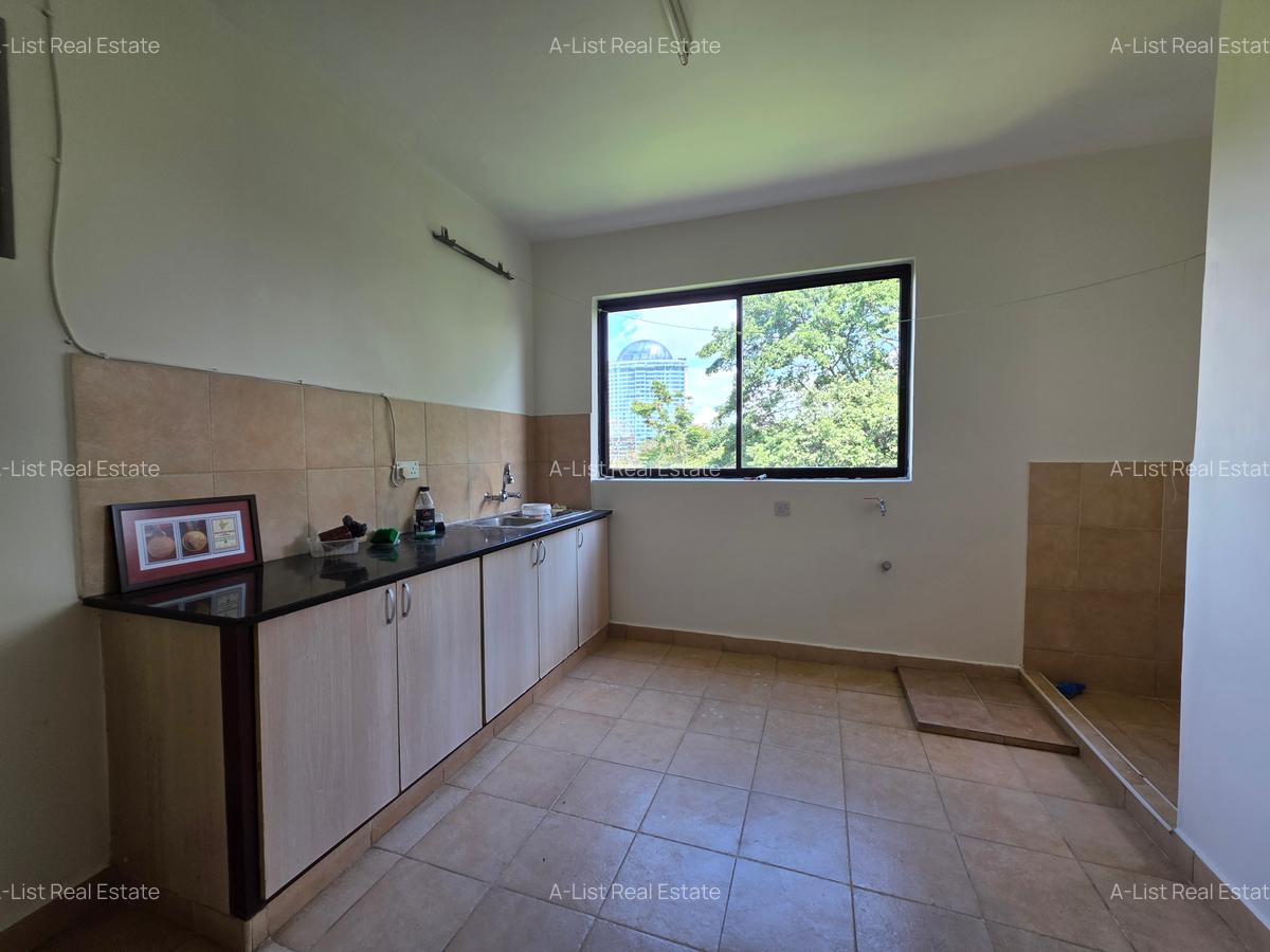 3 Bed Apartment with En Suite at Westlands - 9