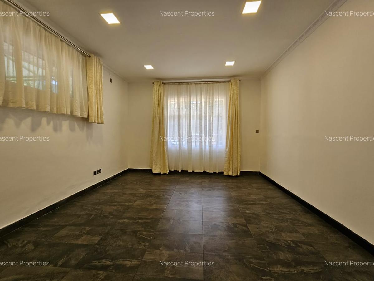 4 Bed House with En Suite in Runda - 7