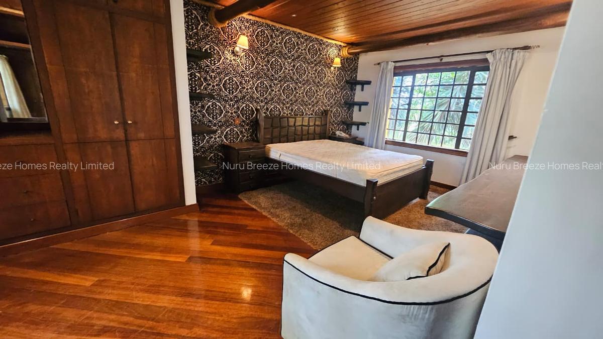 6 Bed House with En Suite in Runda - 5