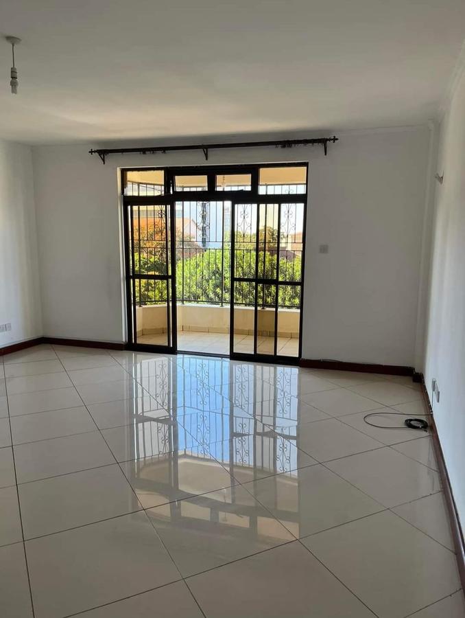 4 Bed Apartment with En Suite in Parklands - 1