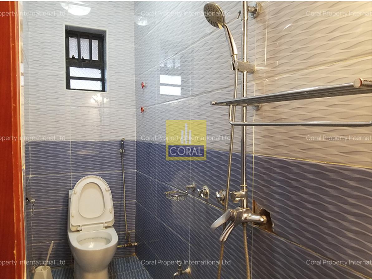 6 Bed House with Garden in Kenyatta Road - 12