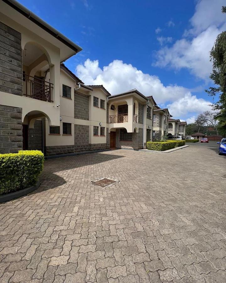 5 Bed Townhouse with En Suite in Lavington - 1