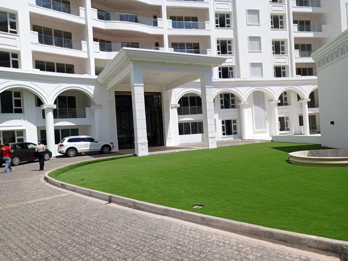 2 Bed Apartment with En Suite at City Park Drive - 1