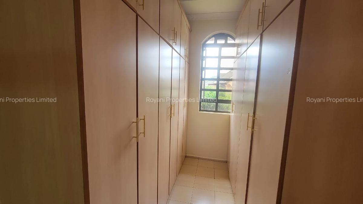 5 Bed House with En Suite in Kamakis - 14