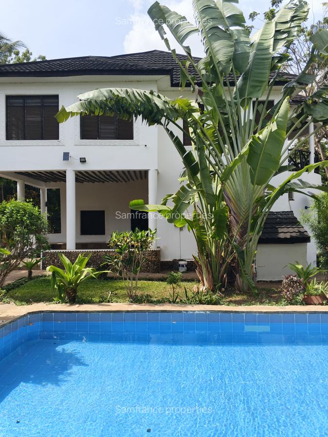 4 Bed Villa with En Suite at Diani - 5