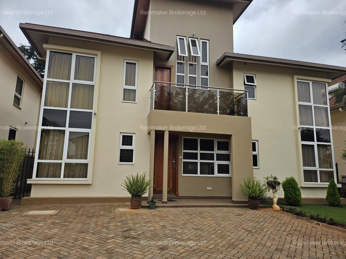 4 Bed House with En Suite in Runda - 1