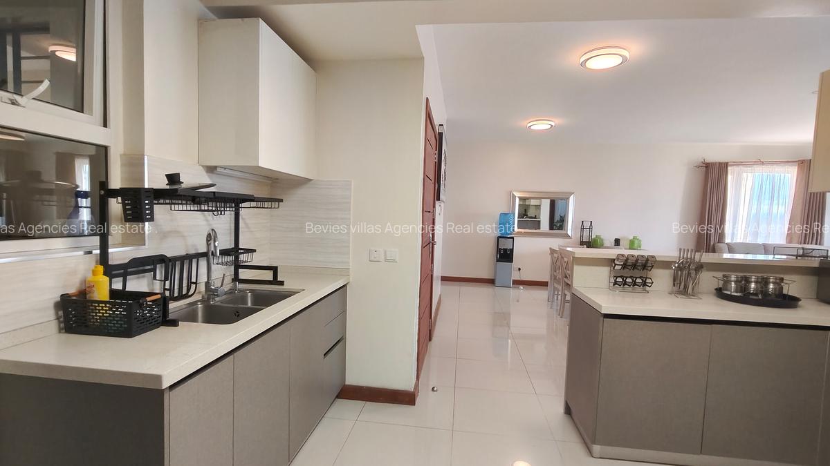 Serviced 4 Bed Apartment with En Suite at Parklands - 14