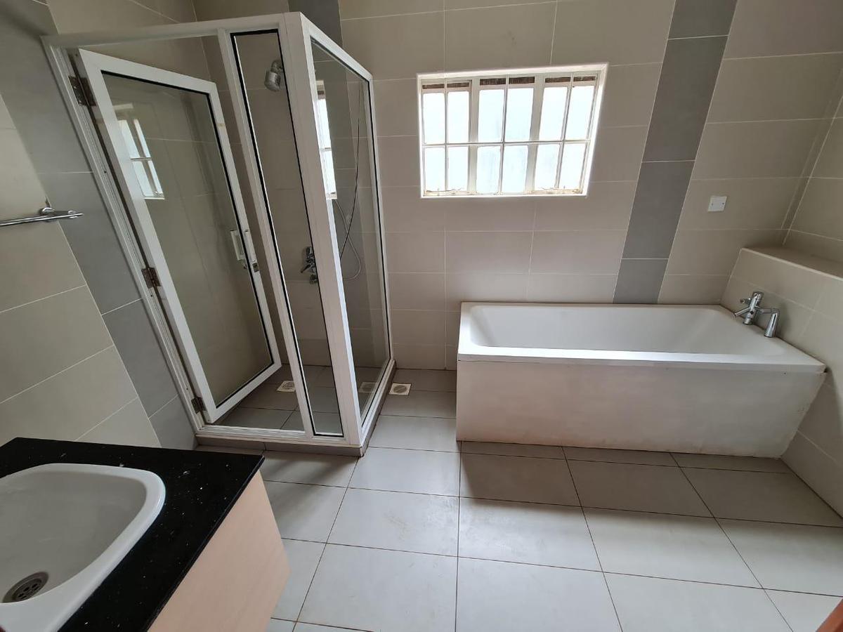 5 Bed Townhouse with En Suite at Kileleshwa - 8