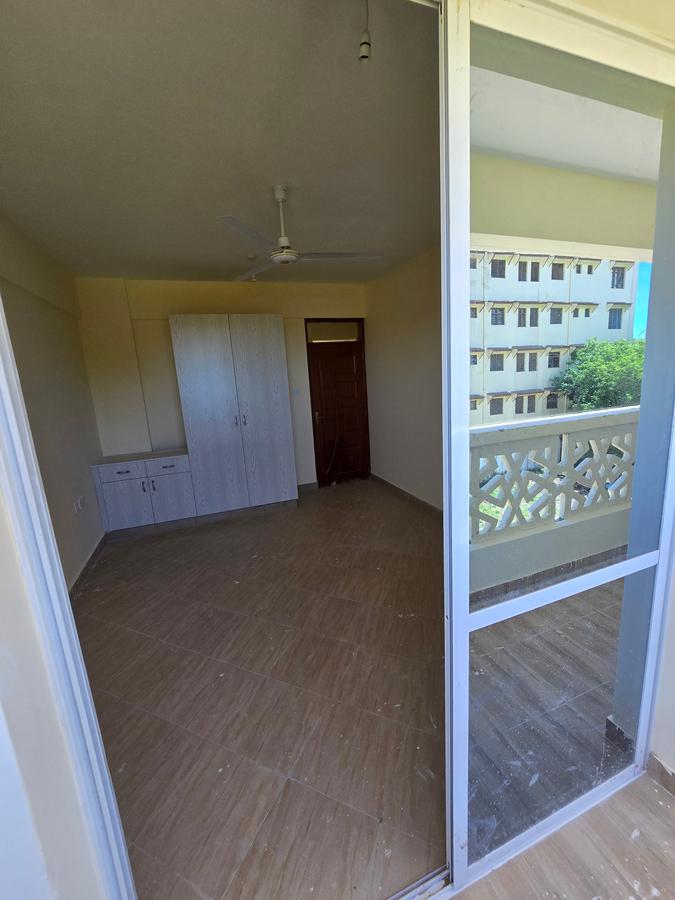 2 Bed Apartment with En Suite at Mtambo - 20