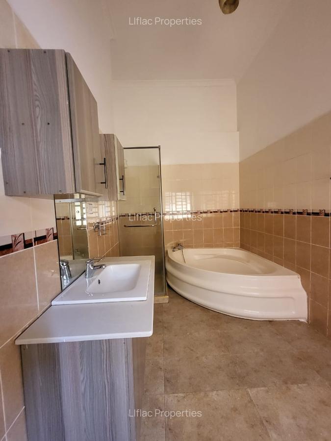 4 Bed Townhouse with En Suite at Kiambu Town Near Nova Park Hotel - 7