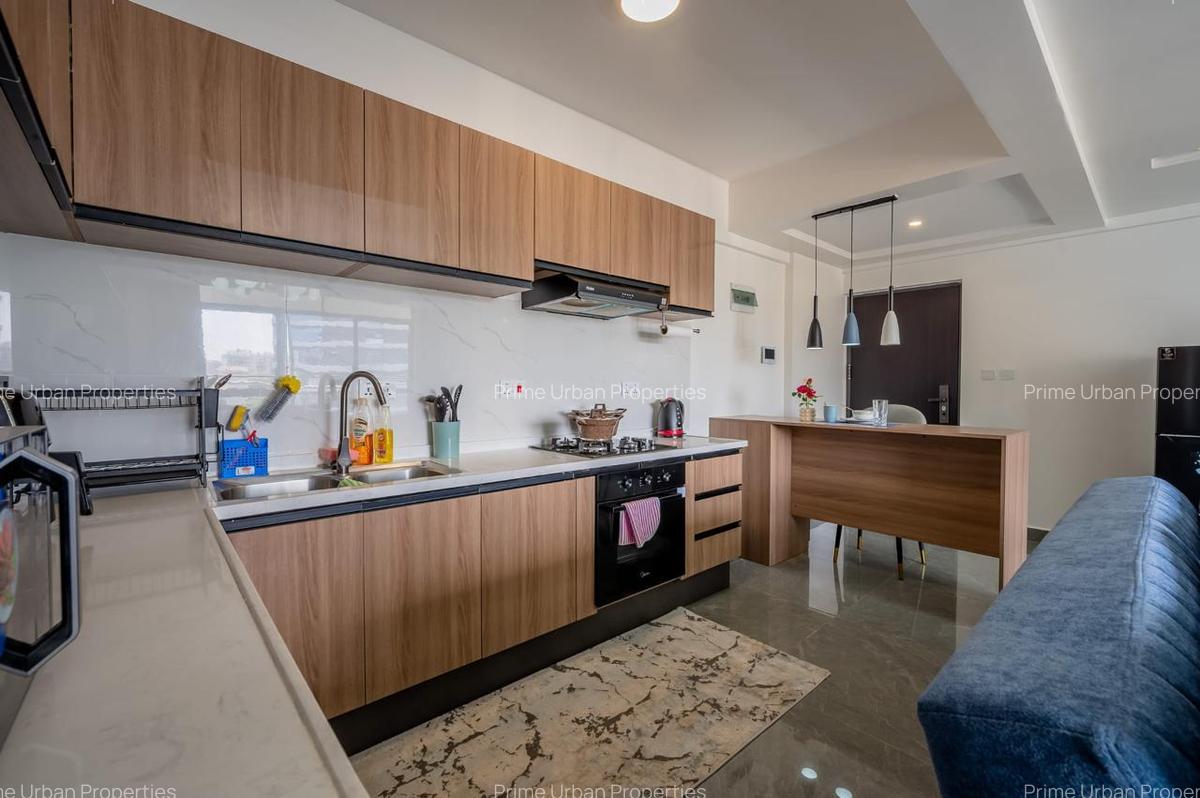 Serviced 2 Bed Apartment with En Suite in Riverside - 12