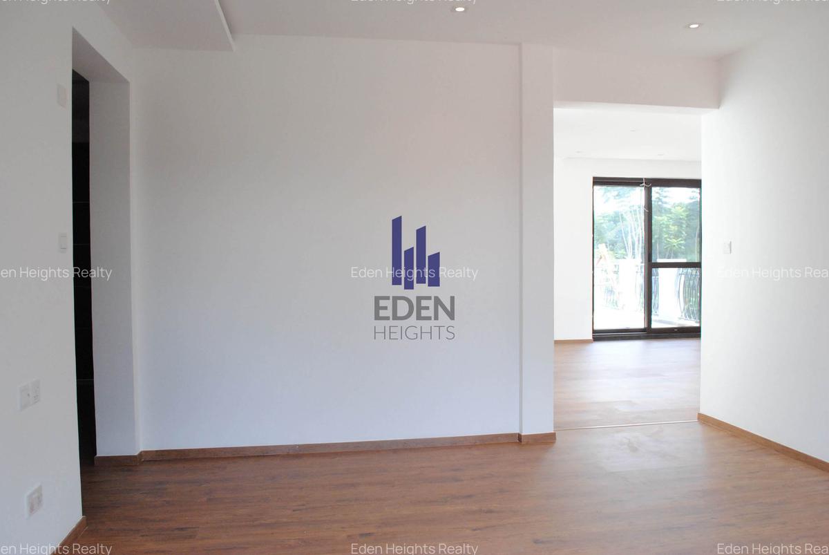 5 Bed Townhouse with En Suite in Spring Valley - 9