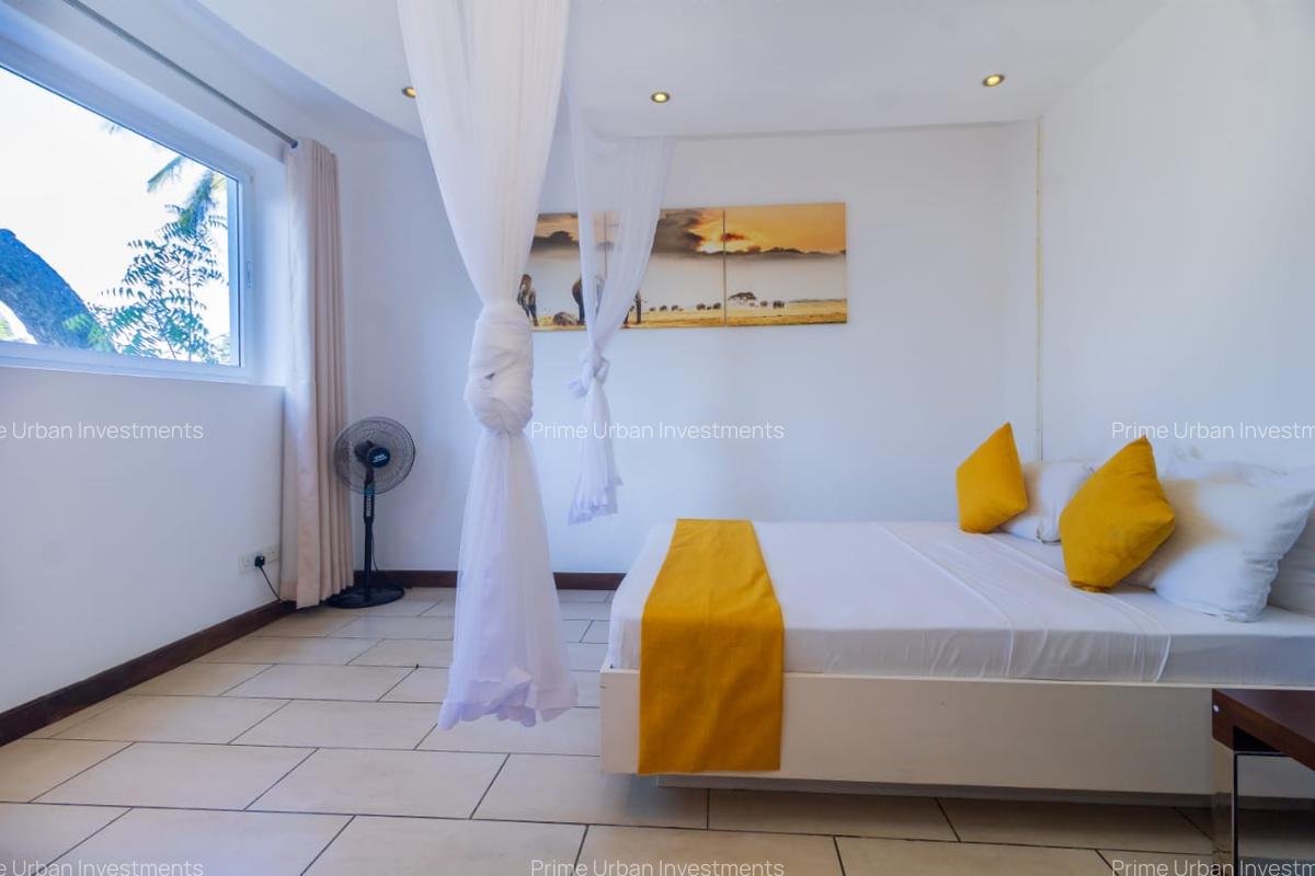 Serviced 3 Bed Apartment with En Suite in Shanzu - 6