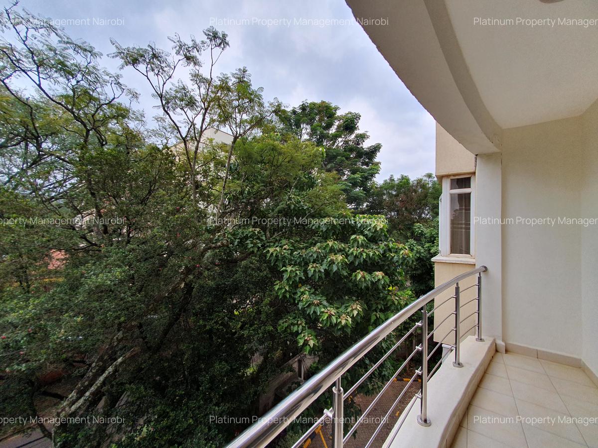Serviced 2 Bed Apartment with En Suite at Brookside - 2