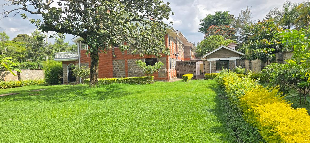 5 Bed House with En Suite at Faith Avenue - 3
