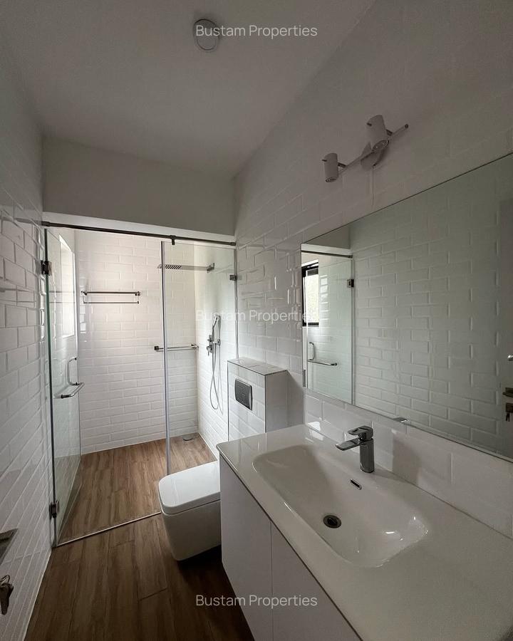 3 Bed Apartment with En Suite in Lavington - 2