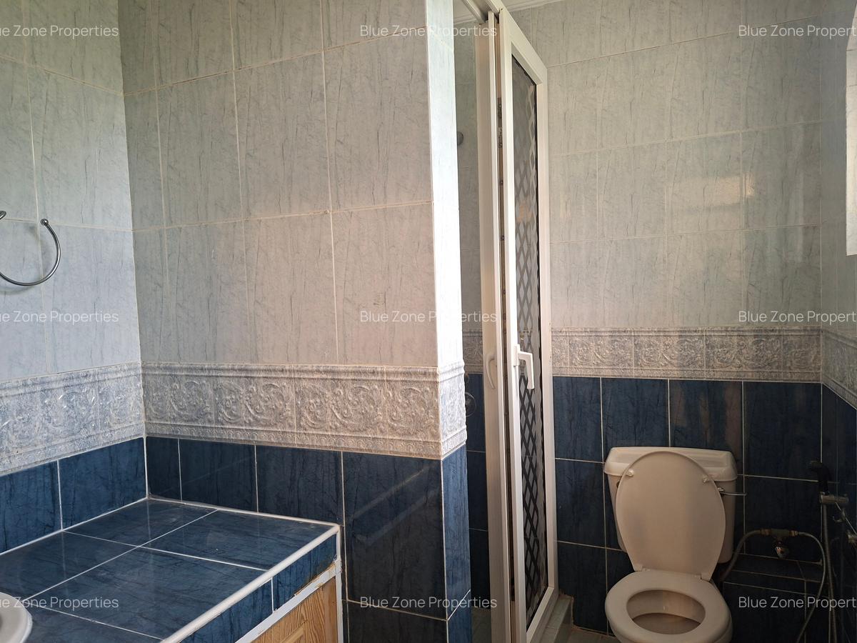 5 Bed House with En Suite at Off Glory Rd - 19