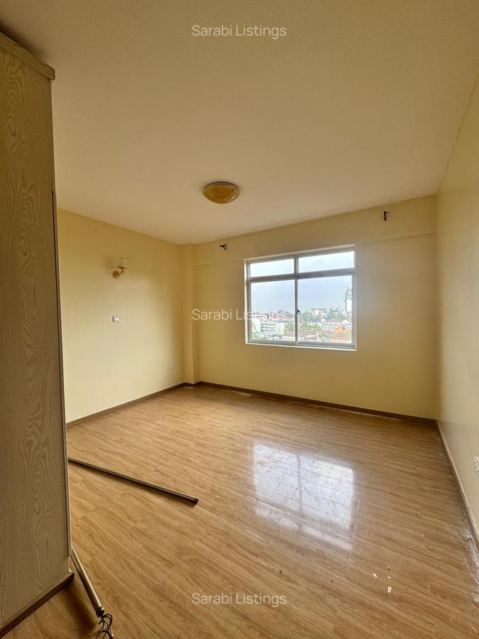3 Bed Apartment with En Suite in Kilimani - 14