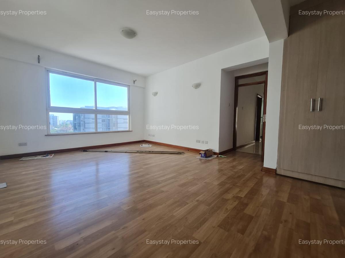 4 Bed Apartment with En Suite in General Mathenge - 7