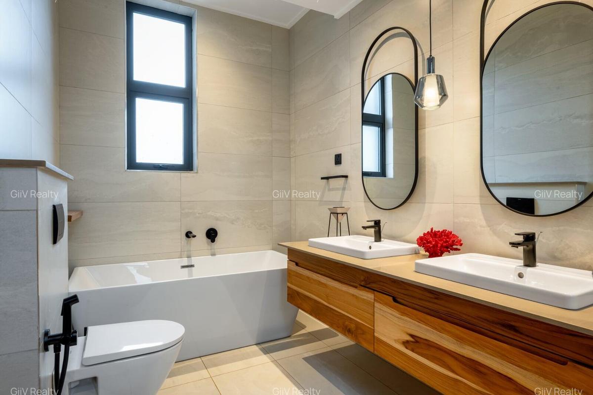 4 Bed Villa with En Suite in Loresho - 14