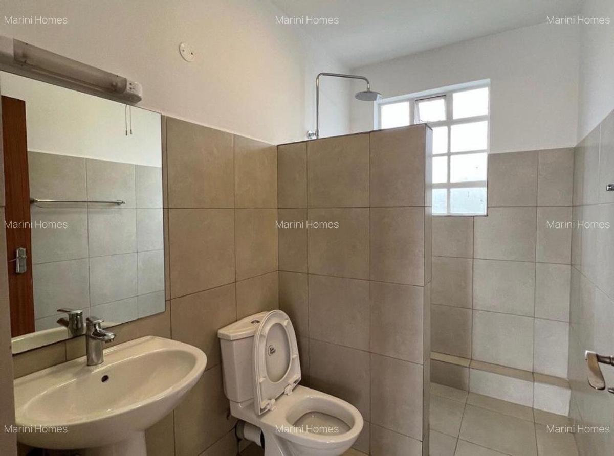 3 Bed Apartment with En Suite in Lavington - 8