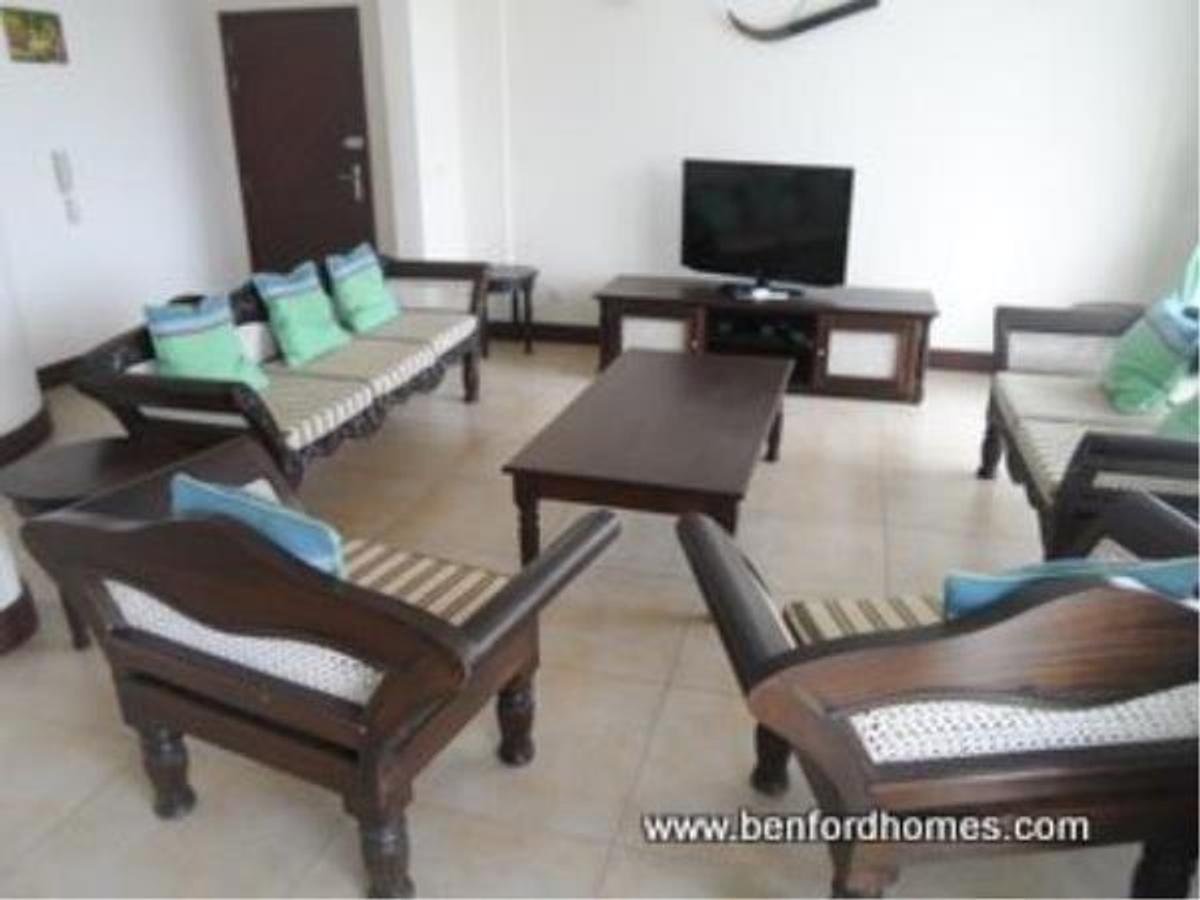 Serviced 2 Bed Apartment with En Suite at Malindi Road - 12