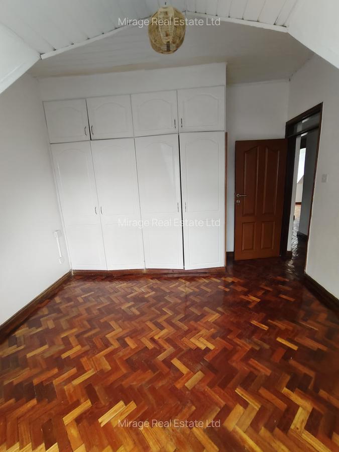 4 Bed Apartment with Swimming Pool in Kilimani - 11