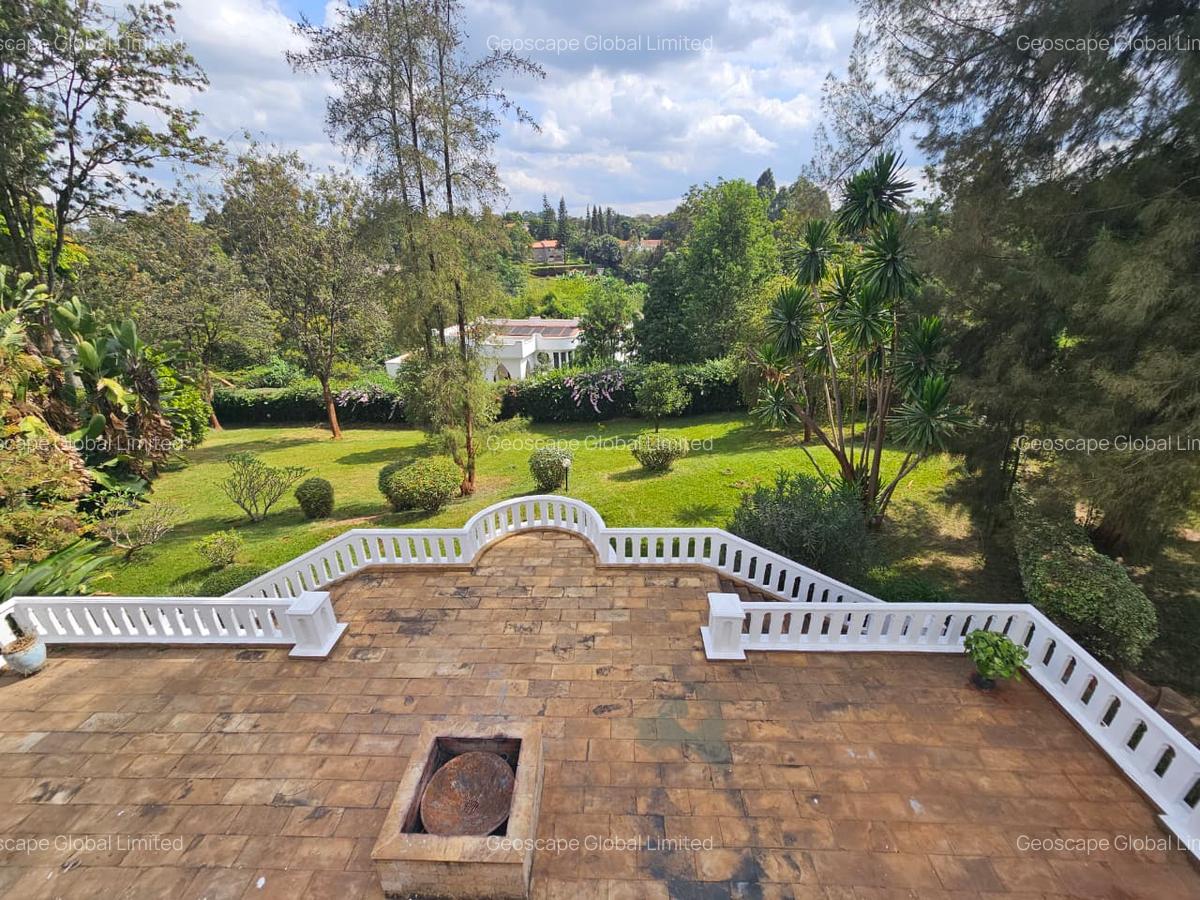 4 Bed House with En Suite in Nyari - 2