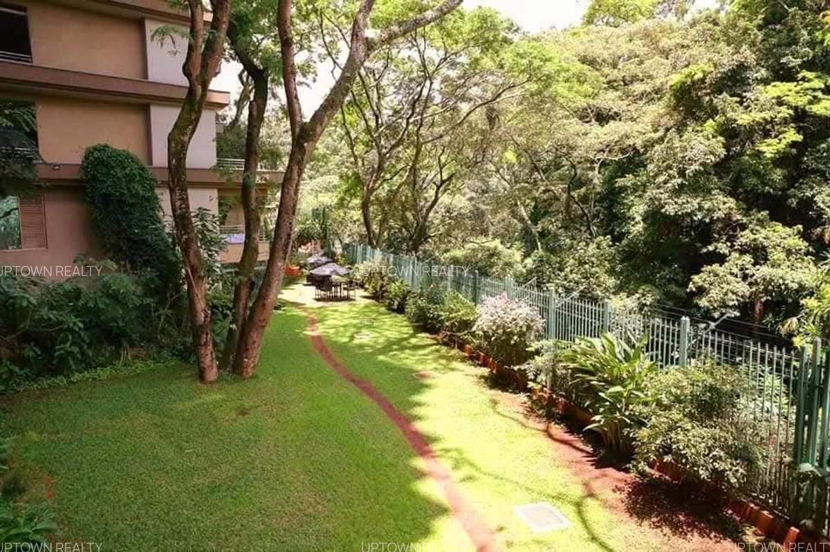 Serviced 3 Bed Apartment with En Suite at Parklands - 14