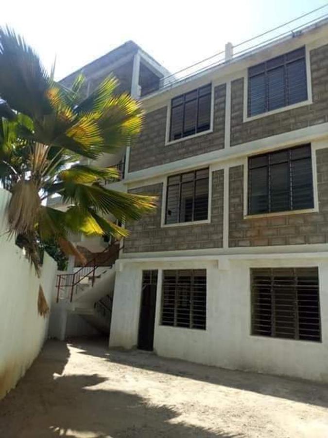 10 Bed House with Garden at Nyali - 7