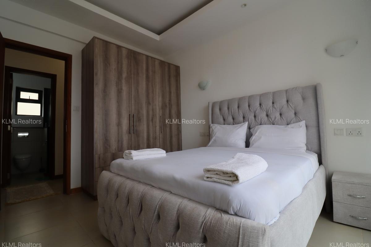 Serviced 2 Bed Apartment with En Suite at Raphta Road - 4