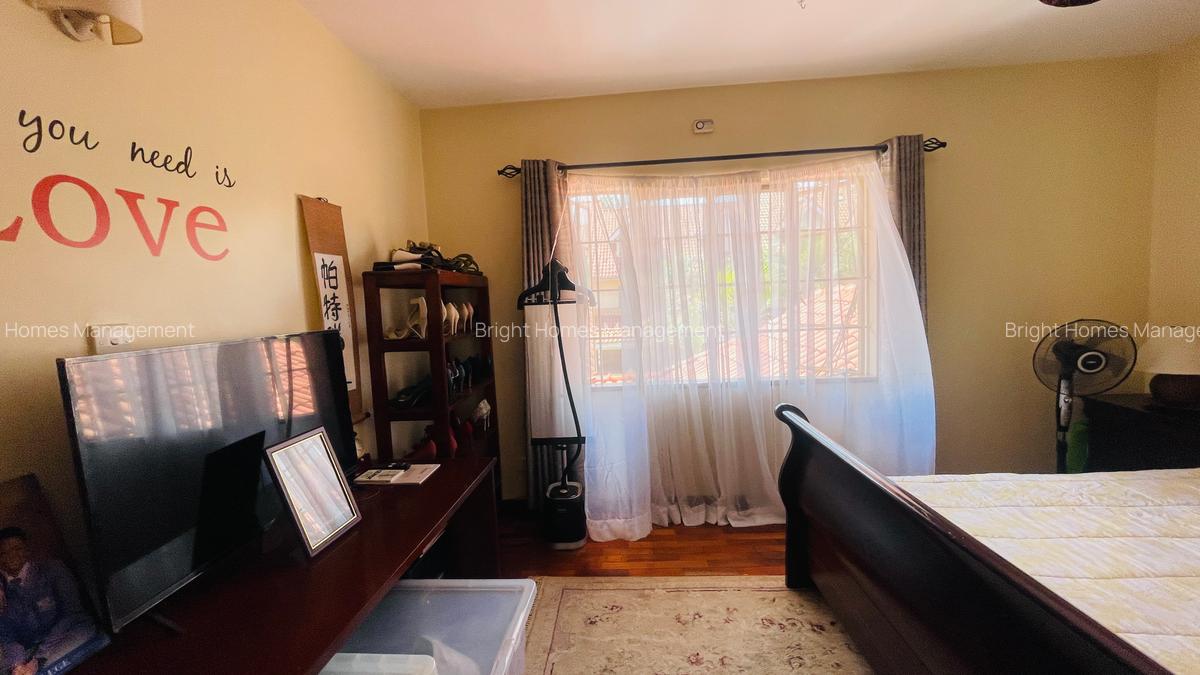 5 Bed Townhouse with En Suite in Kilimani - 6