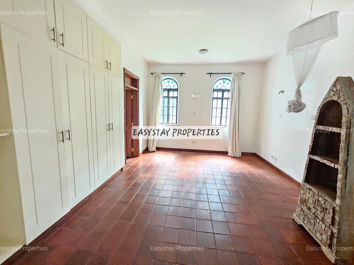 4 Bed House with En Suite in Loresho - 8