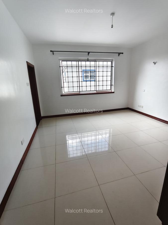 3 Bed Apartment with En Suite in Westlands Area - 7