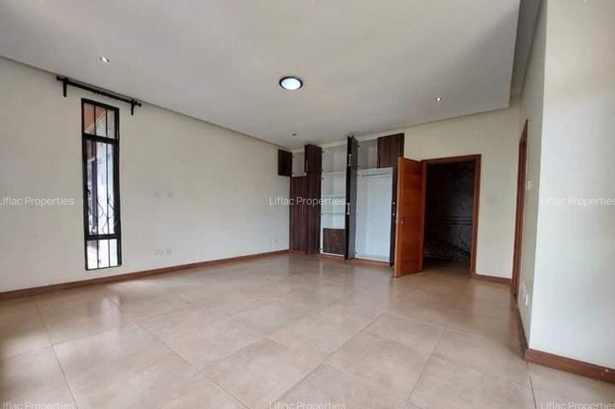 4 Bed Townhouse with En Suite in Runda - 14