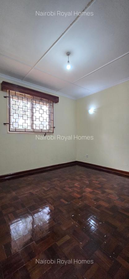 5 Bed Townhouse with En Suite at Lavington Green - 19