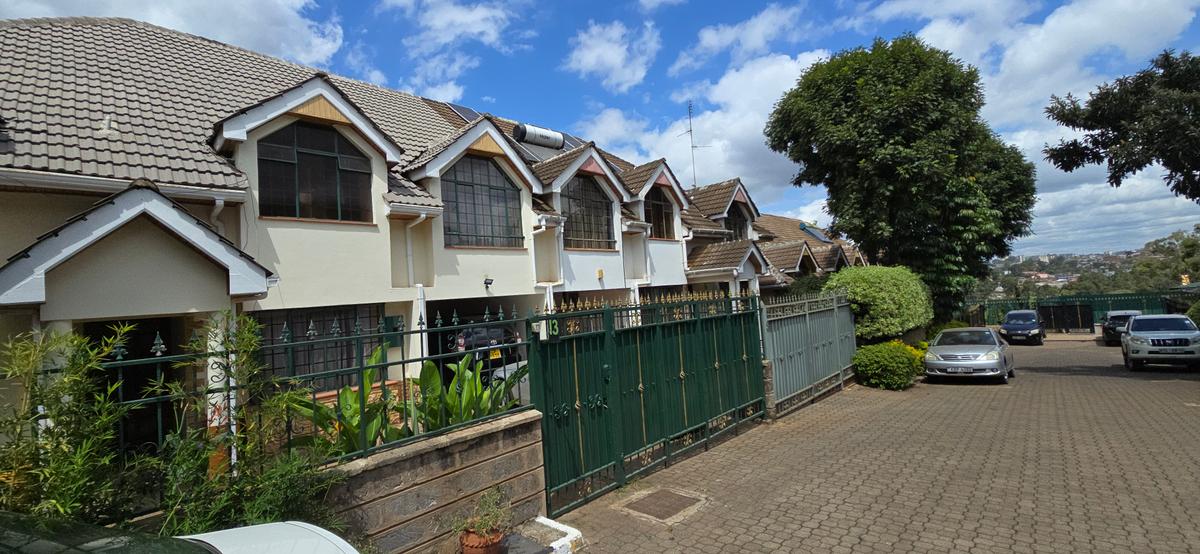 5 Bed Townhouse with En Suite at Kabasiran Avenue - 1