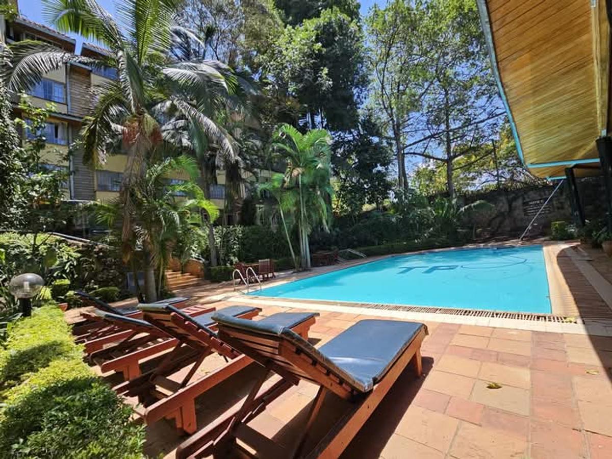 2 Bed Apartment with En Suite in Westlands Area - 10