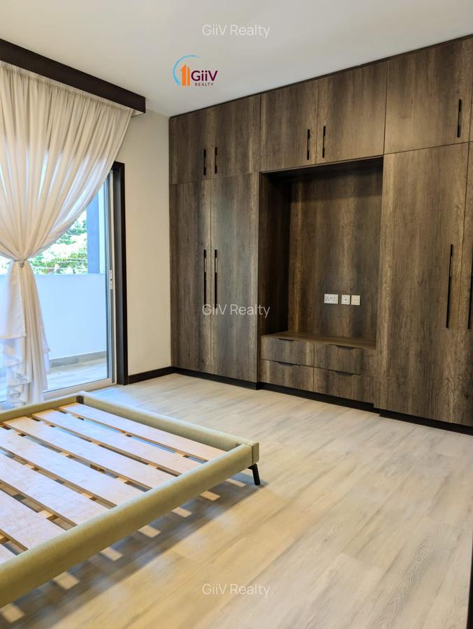 2 Bed Apartment with En Suite in Riverside - 6