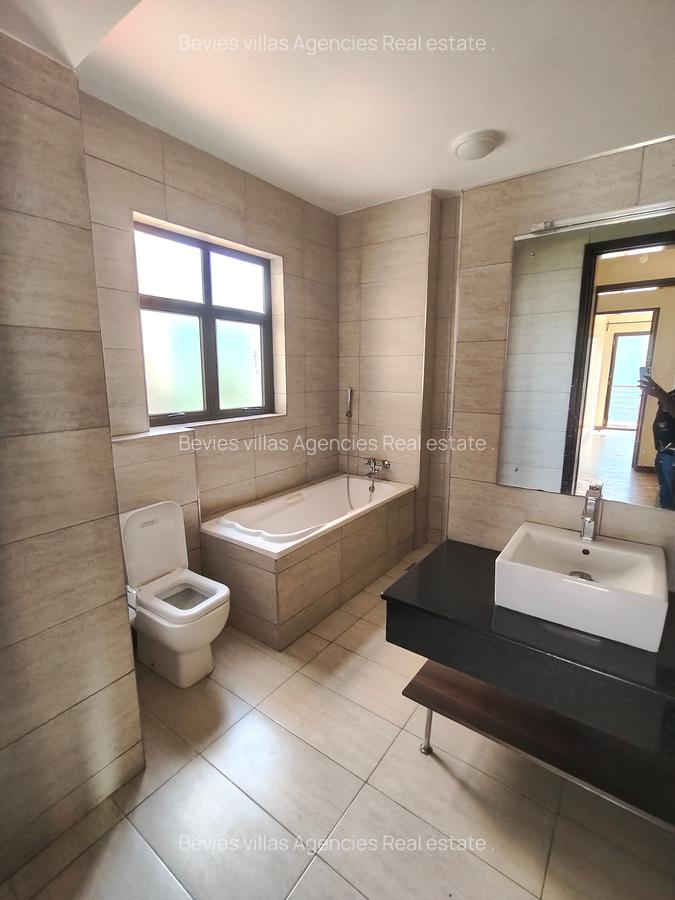 3 Bed Apartment with En Suite at Parklands - 9