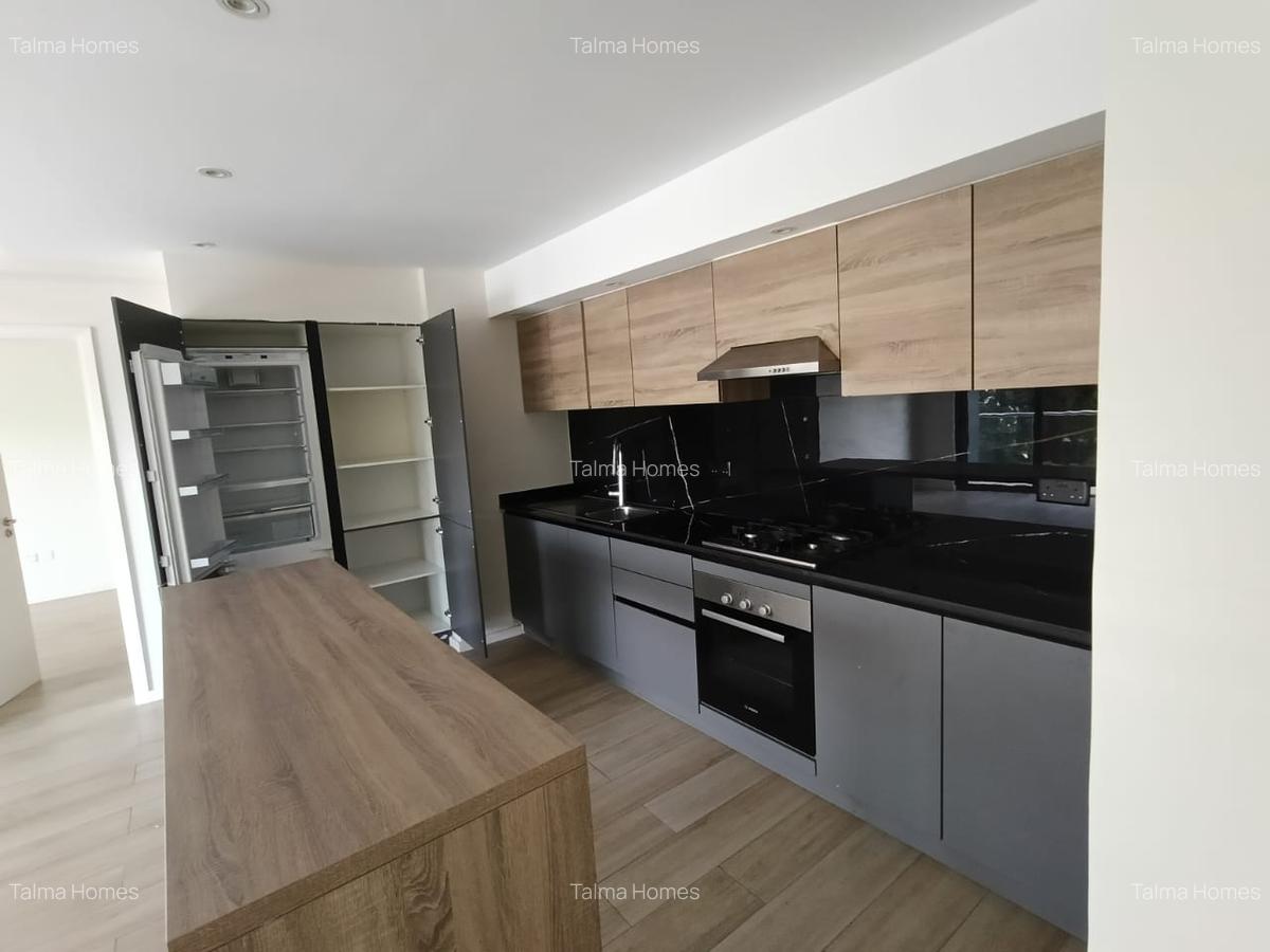 2 Bed Apartment with Swimming Pool at Riverside Drive - 16