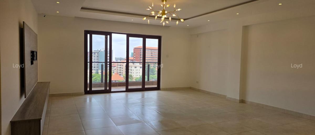 Serviced 4 Bed Apartment with En Suite in Parklands - 1