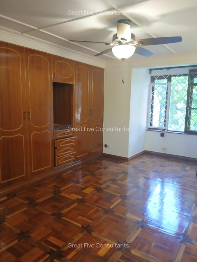 4 Bed Villa with En Suite in Runda - 13