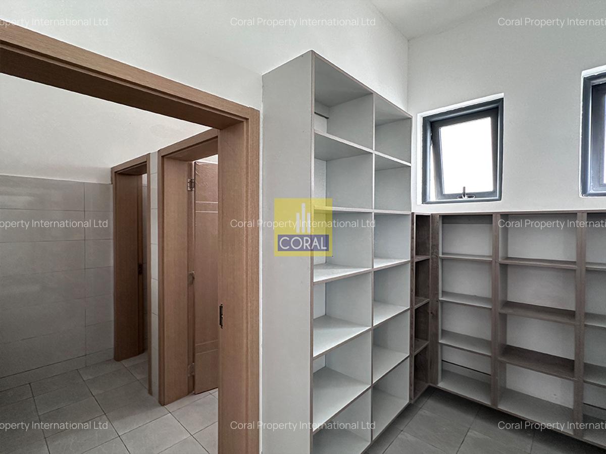 2 Bed Apartment in Brookside - 16