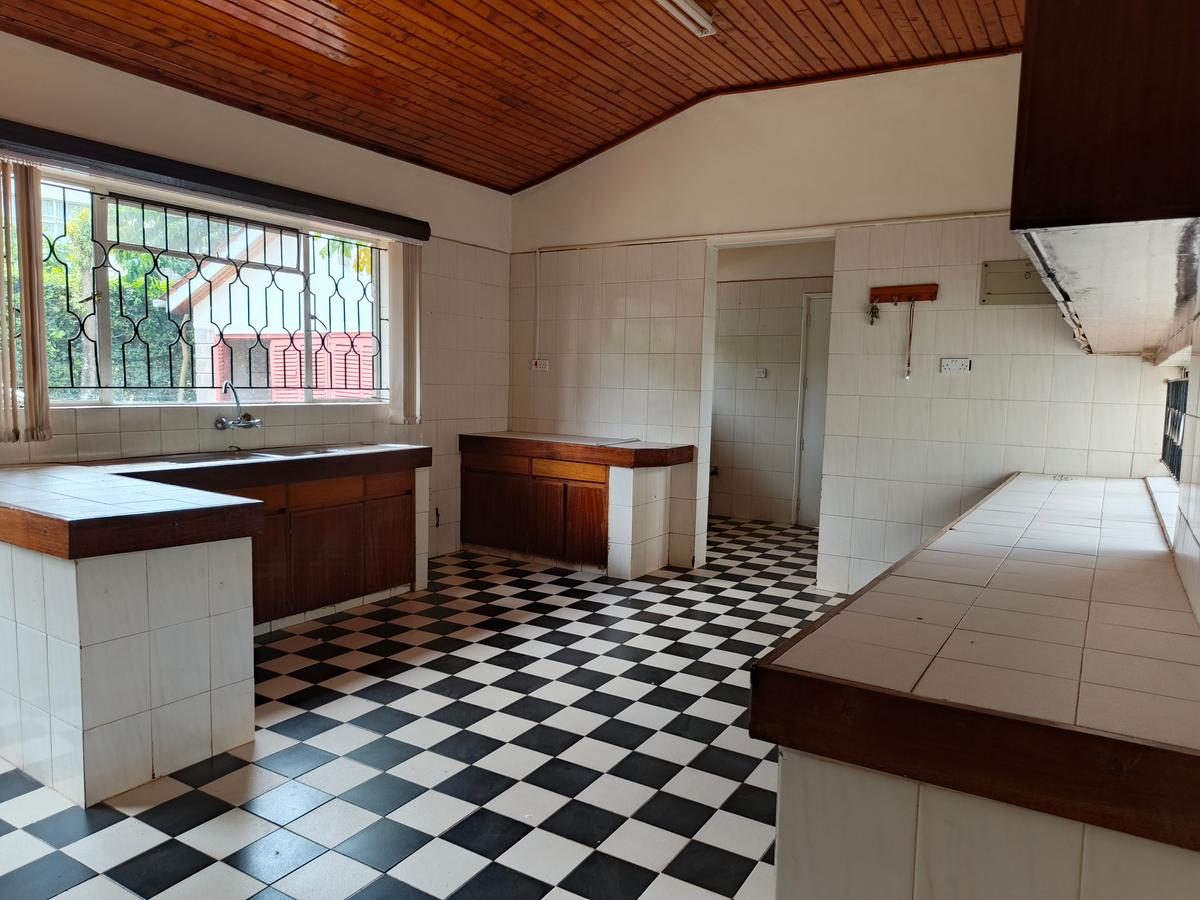 5 Bed House with En Suite in Gigiri - 5