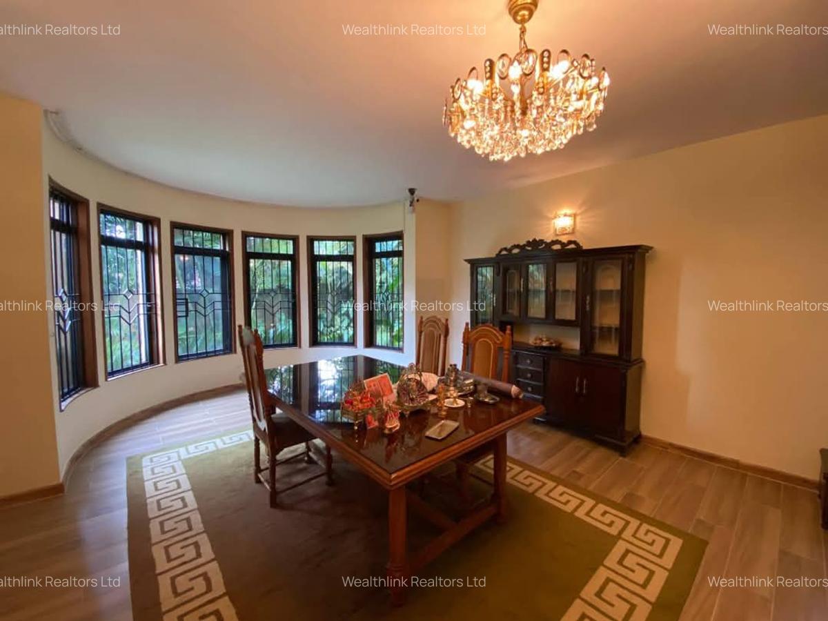 5 Bed Townhouse with En Suite at Kyuna - 3