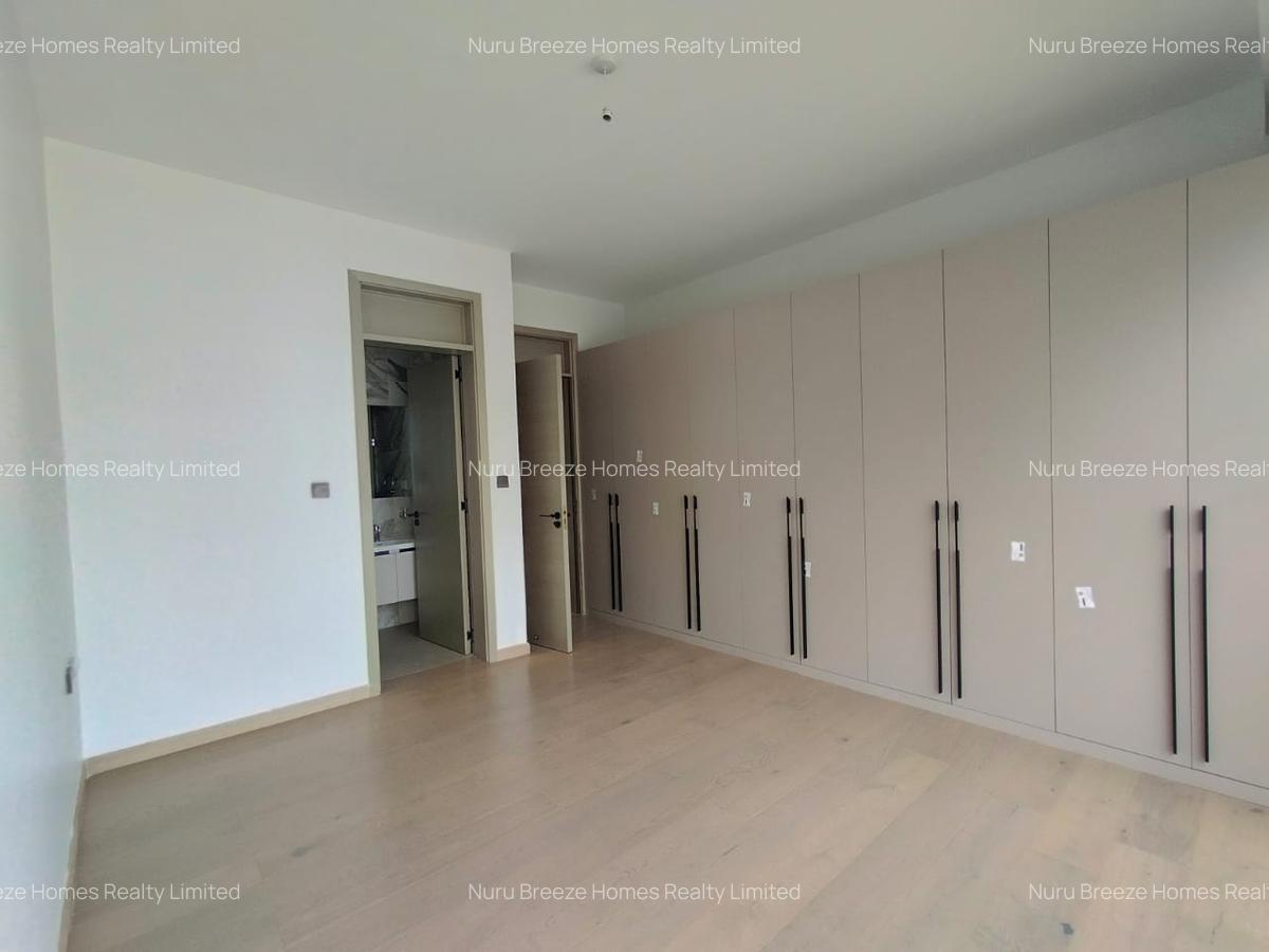 4 Bed Townhouse with En Suite in Lavington - 12