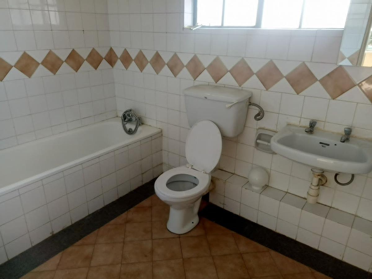 3 Bed Apartment with En Suite in Kileleshwa - 16