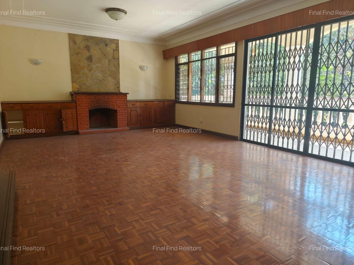 4 Bed House with Garden in Runda - 6